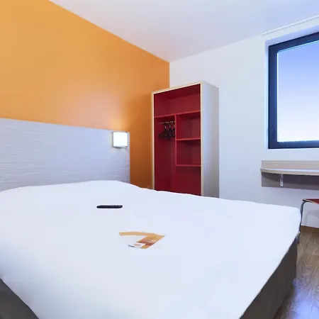 Premiere Classe Bordeaux Ouest - Aeroport Hotel 2*