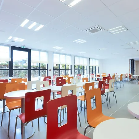 Premiere Classe Bordeaux Ouest - Aeroport Hotell 2*